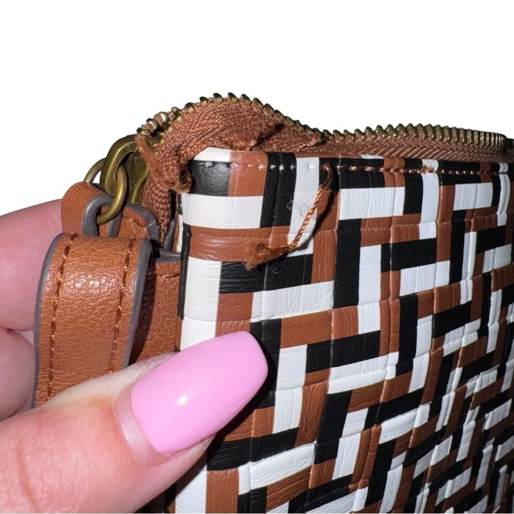 FRYE & CO Multicolor Embossed Woven Braided Crossbody Handbag Bag
